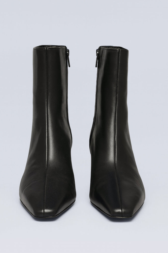 Women’s Wally Leather Ankle Booties - Black Leather - Bootie