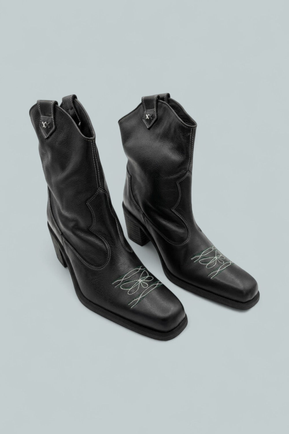 Women’s Wandering Western Boots - Black Leather - 9.5 - Boot