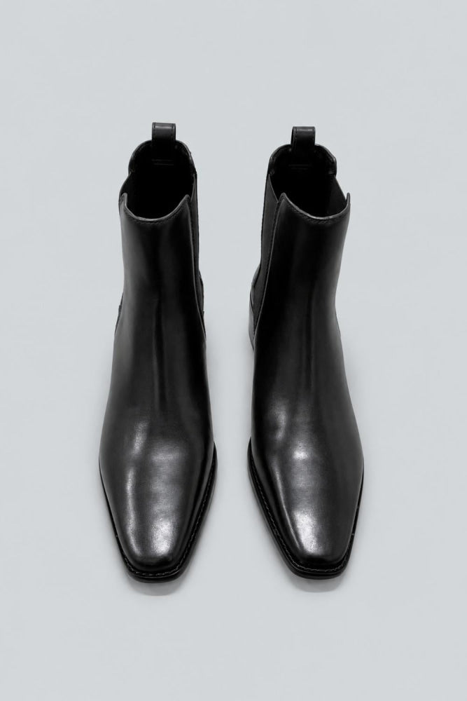 Women’s Western Pointed Ankle Chelsea Boots - Perfect Black - 9.5 - Bootie