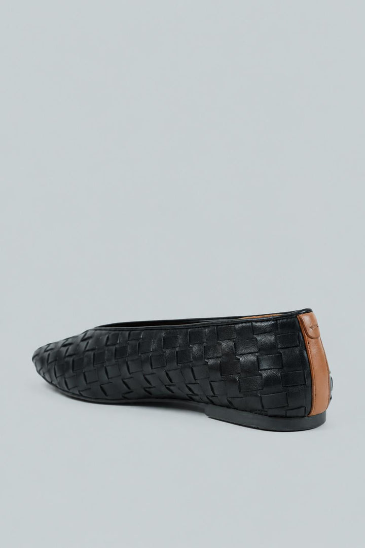 Women’s Willow Woven Flats - Black Leather - 6 - Flats