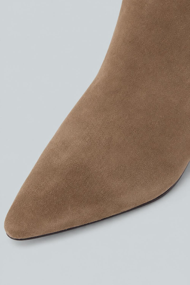Women’s Winter Pointed Toe Booties - Desert Taupe - 8 - Bootie