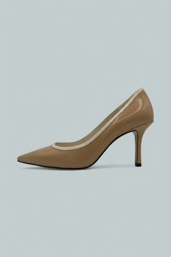 Double T Buckle Pump - Cantucci / Light Cream