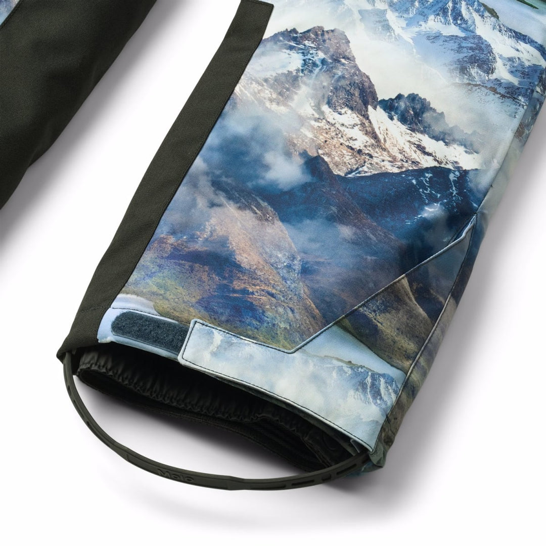 Play Pro - Snowy Mountains