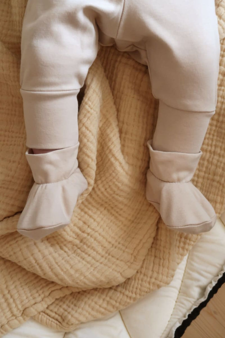 Organic Pima cotton baby footies - Sand