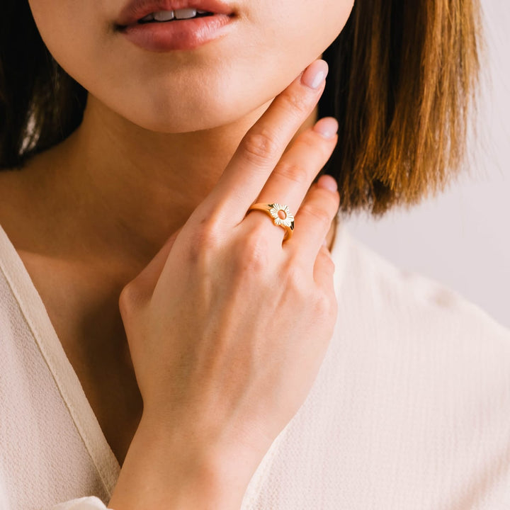 Daisy Fluted Signet Ring