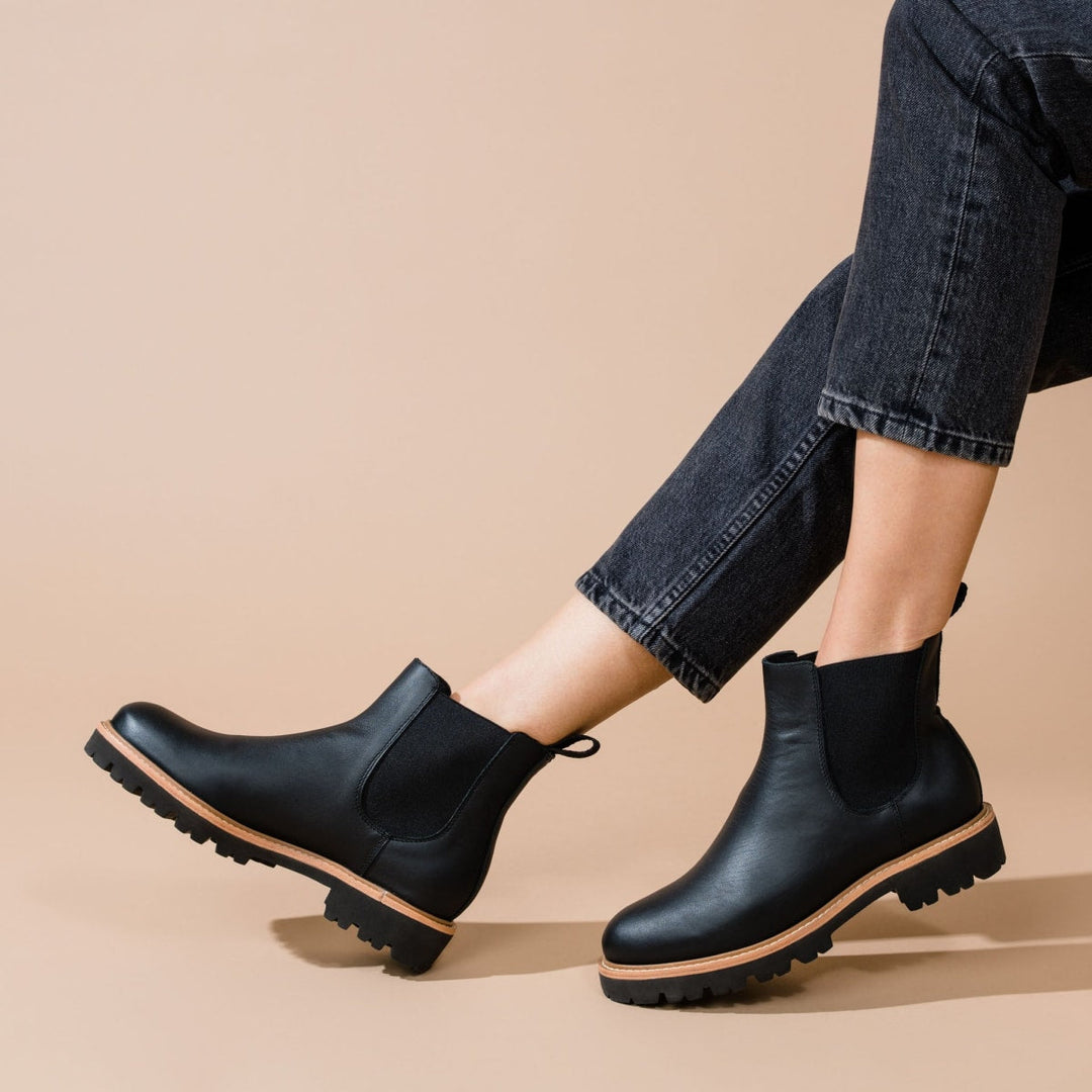 Go-To Lug Chelsea Boot 2.0 - Black