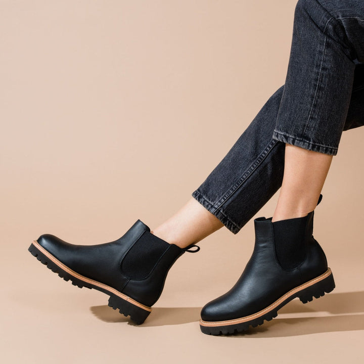 Go-To Lug Chelsea Boot 2.0 - Black