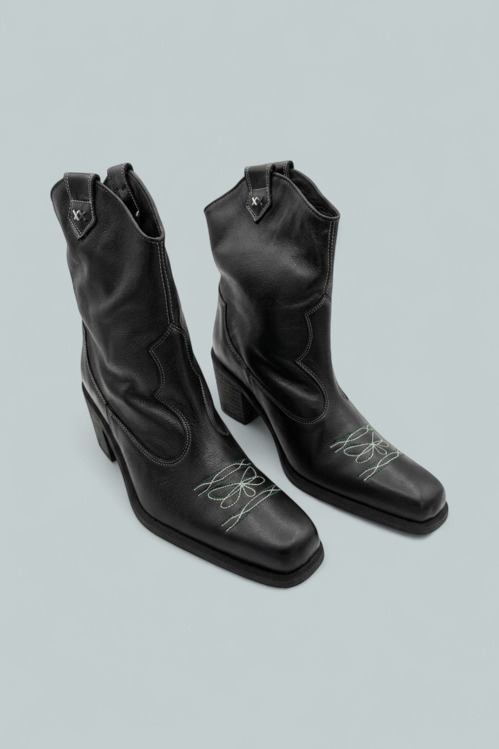 Women's Wandering Western Boots - Black Leather