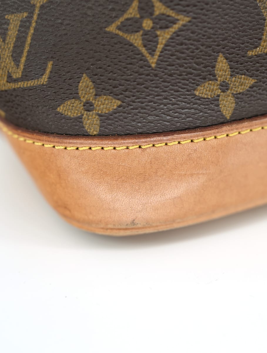 Pre-Owned Louis Vuitton Monogram Alma MM Boston Bag